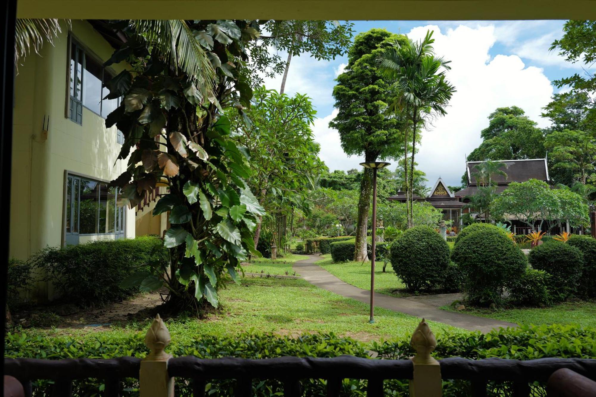 Bhumiyama Plus Hotel Koh Chang Exterior foto